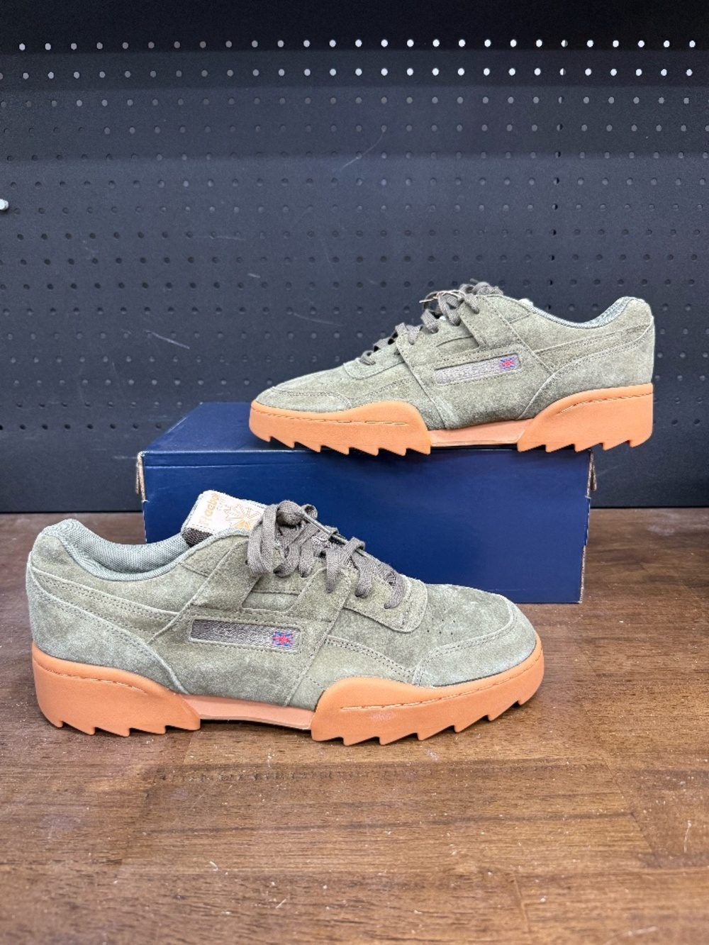 New W/O Box! Men's Reebok Workout Plus Ripple 'Army Green' Platform Sneakers